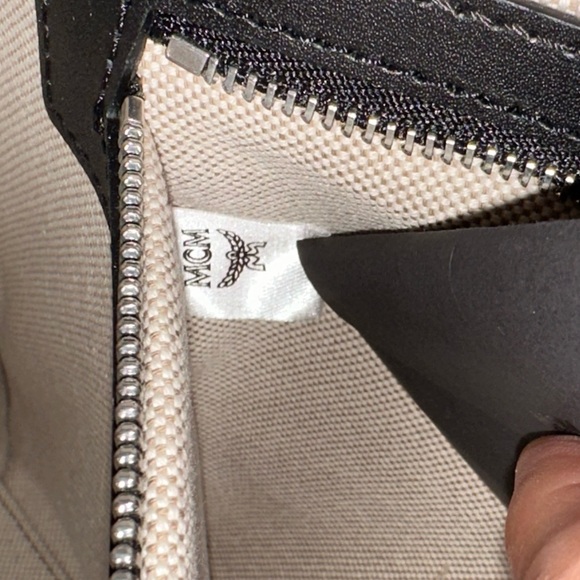 MCM Vintage Jacquard Logo Tote - Picture 12 of 14